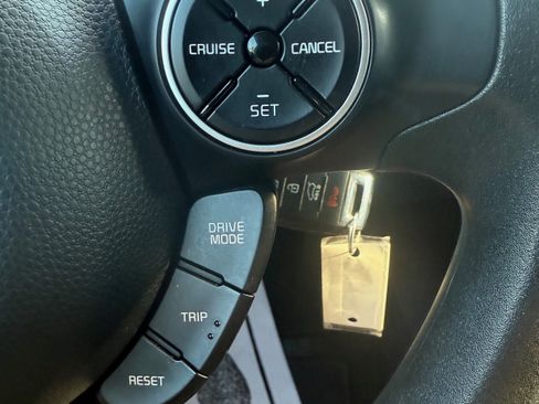 Used 2018 Kia Soul image 17