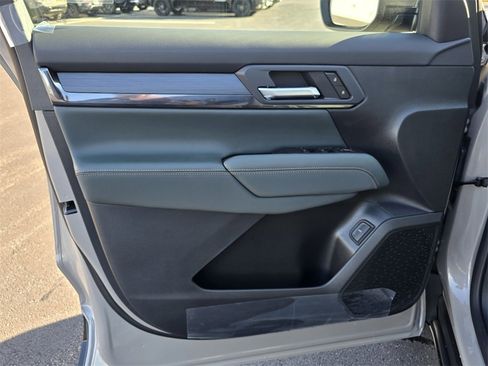 New 2026 GMC Terrain AT4 image 11