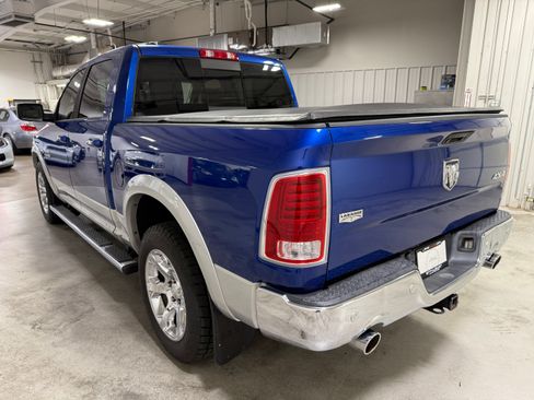 Used 2015 RAM 1500 4x4 Crew Cab Laramie image 7