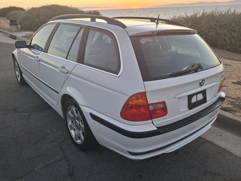 Used 2004 BMW 325i Wagon RWD image 15