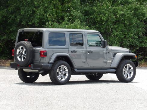 Used 2021 Jeep Wrangler 4WD Unlimited Sahara image 10