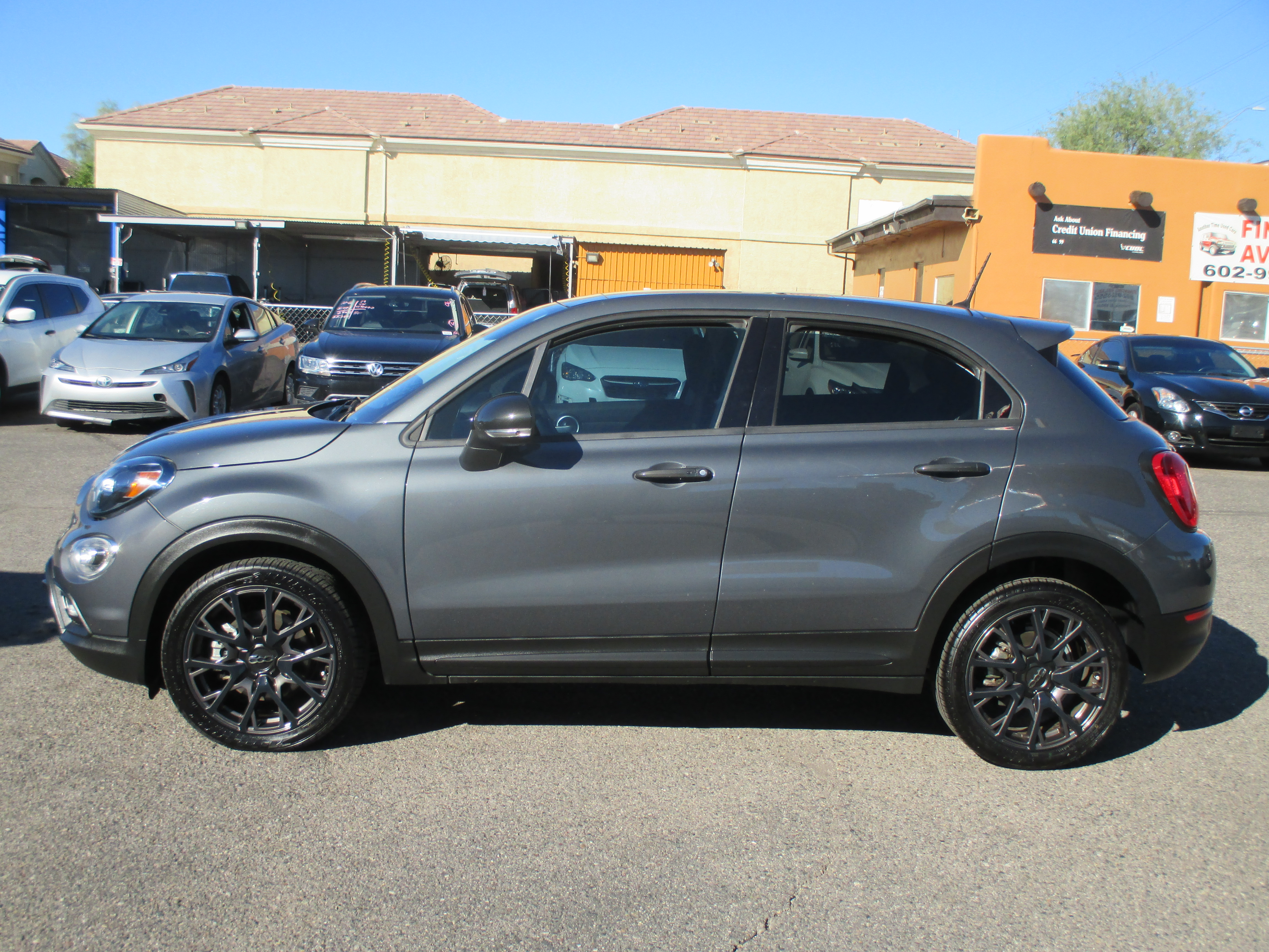 Used 2017 FIAT 500X Trekking Sport Utility 4D FWD image 2