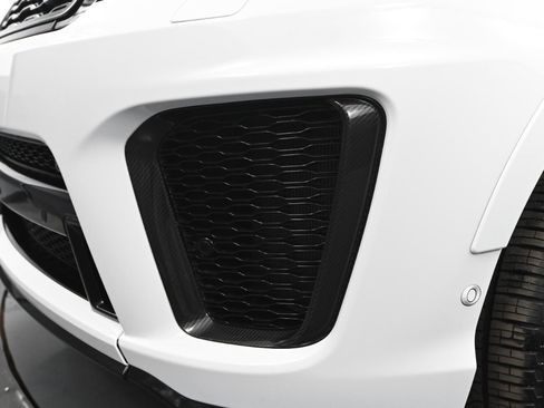 Used 2022 Land Rover Range Rover Sport SVR image 10