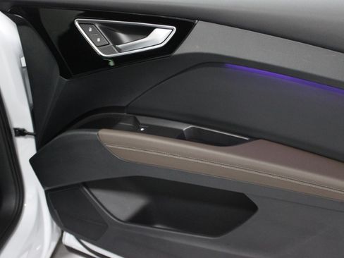 Used 2024 Audi Q4 e-tron Premium Plus image 42