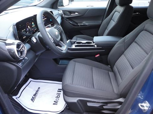 New 2026 Chevrolet Equinox AWD LT image 11