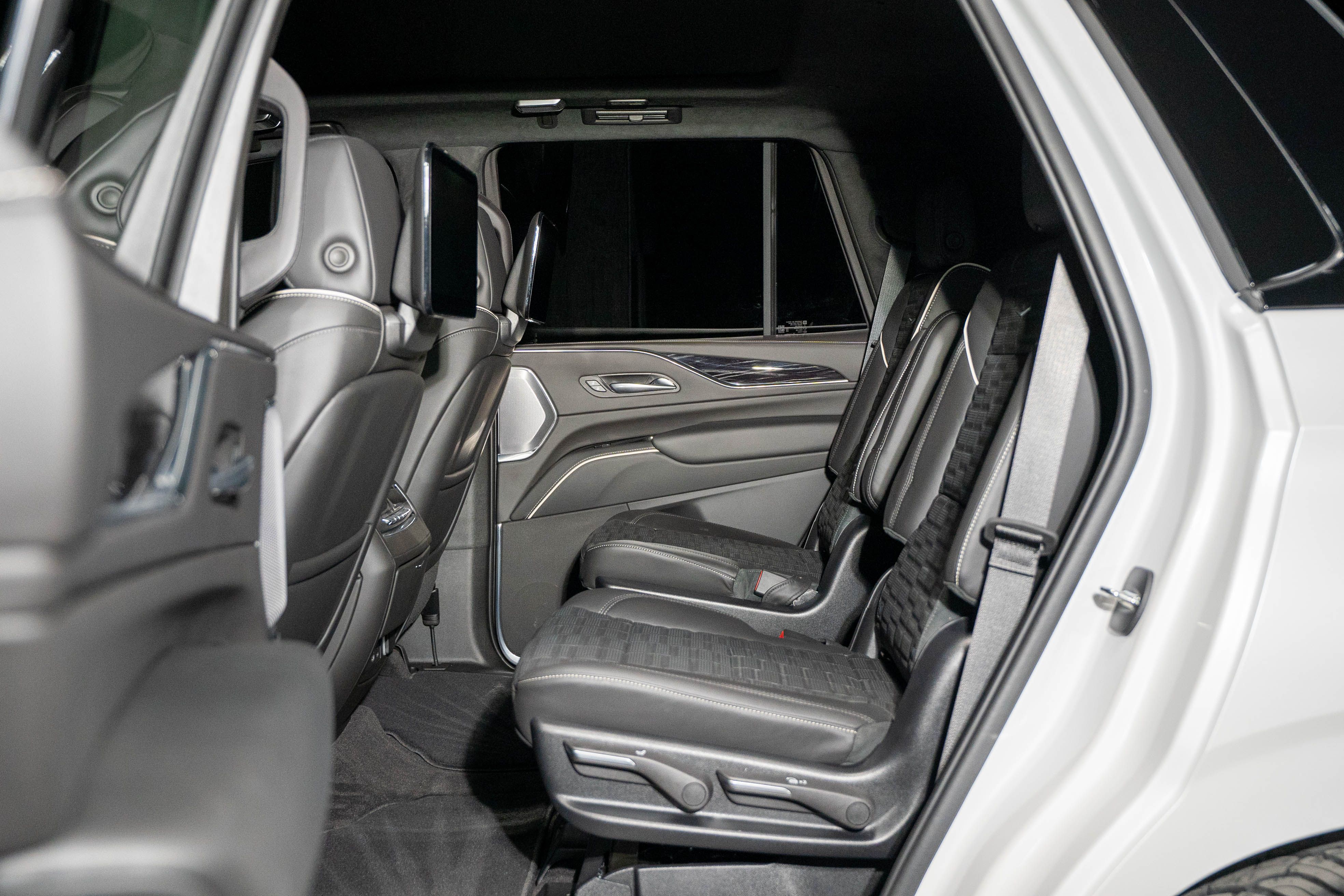 Used 2023 Cadillac Escalade V AWD/4WD image 19