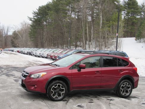 Used 2013 Subaru XV Crosstrek 2.0i Premium image 2