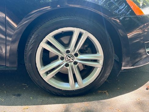 Used 2014 Volkswagen Passat image 32