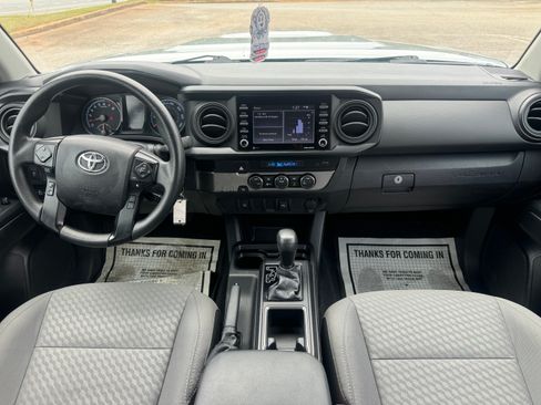 Used 2021 Toyota Tacoma SR5 AWD/4WD image 18