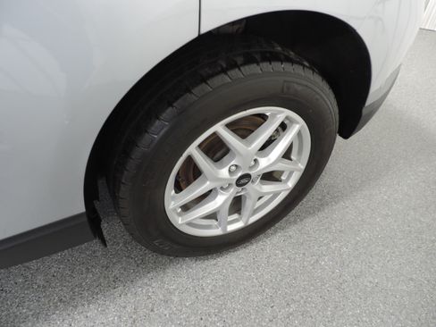 Used 2024 Ford Edge SEL image 16