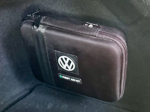 Used 2013 Volkswagen Beetle TDI Convertible FWD image 22