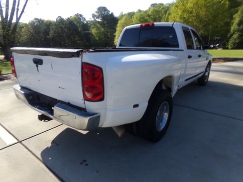 Used 2007 Dodge Ram 3500 Truck SLT image 5