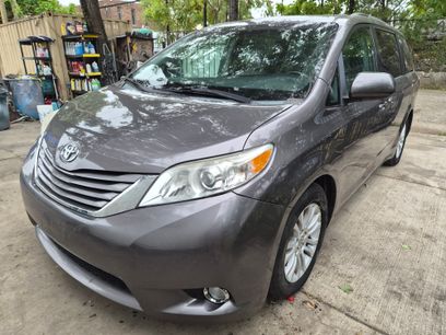 Used 2015 Toyota Sienna XLE