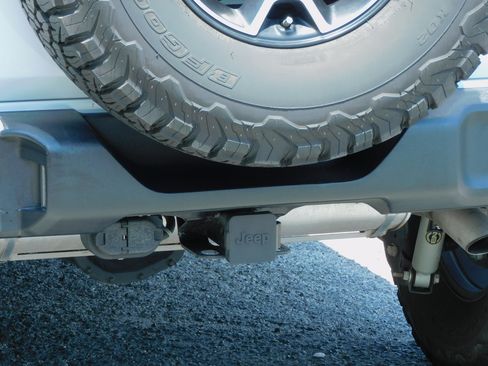 Used 2019 Jeep Wrangler 4WD Unlimited Sport image 13
