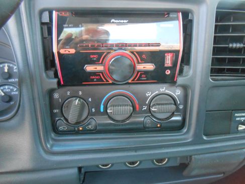 Used 2001 Chevrolet Silverado 1500 SLE image 17