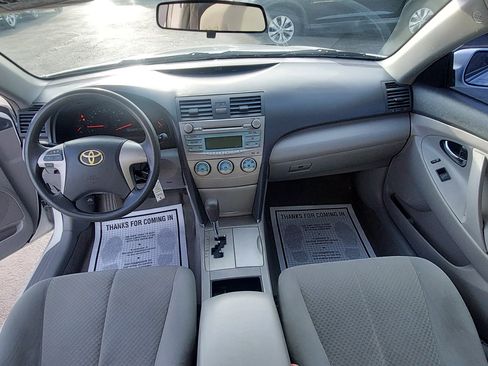 Used 2009 Toyota Camry LE image 3