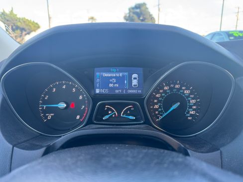 Used 2012 Ford Focus SE image 27