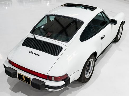 Used 1987 Porsche 911 Carrera Coupe RWD image 22