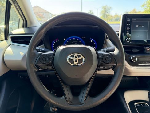 Used 2021 Toyota Corolla LE Hybrid Sedan FWD image 10