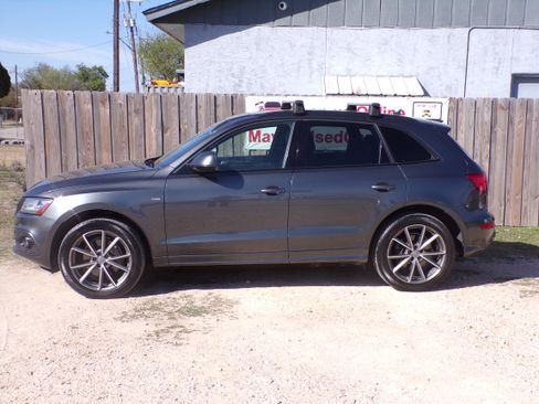 Used 2017 Audi Q5 3.0T Premium Plus image 2