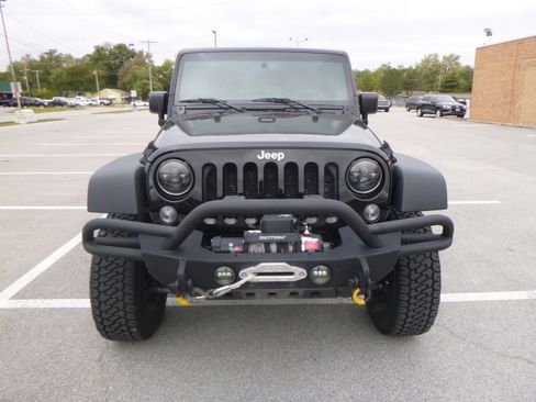 Used 2015 Jeep Wrangler Sport image 3