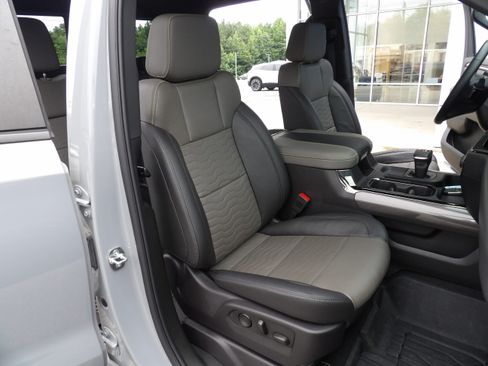 Used 2025 Chevrolet Silverado 1500 4x4 Crew Cab ZR2 image 28
