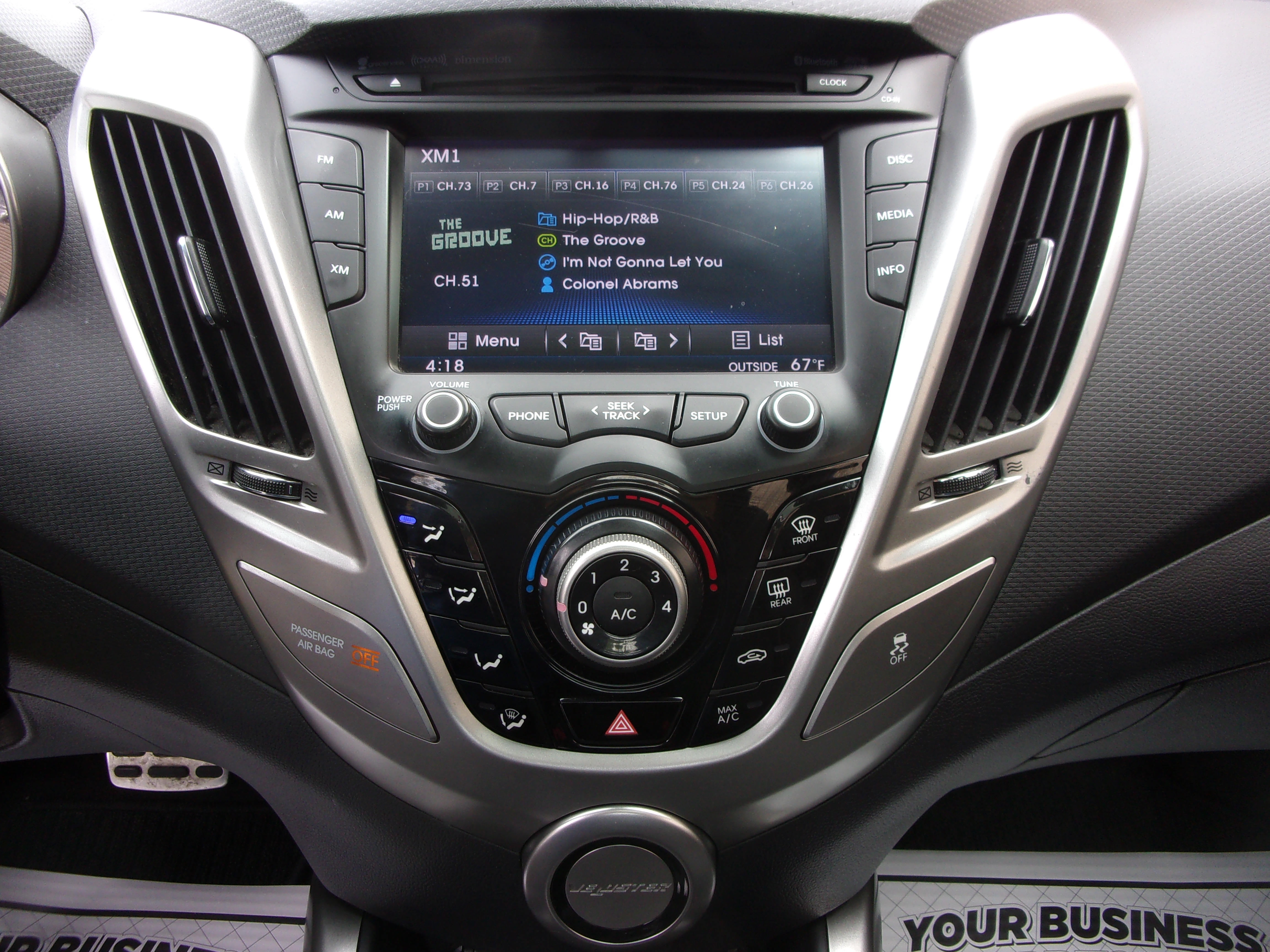 Used 2013 Hyundai Veloster w/ Style Package FWD image 10