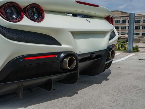 Used 2022 Ferrari F8 Spider Spider image 14