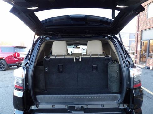 Used 2014 Toyota 4Runner SR5 image 16