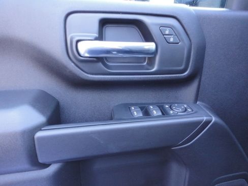 New 2025 Chevrolet Silverado 2500 Custom image 18