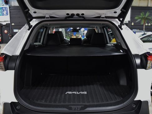 Used 2025 Toyota RAV4 XLE Premium image 20