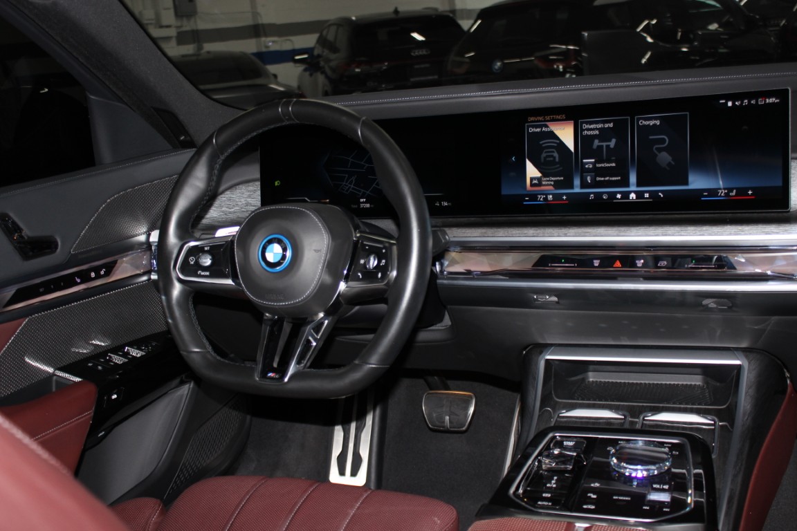 Used 2024 BMW i7 eDrive50 RWD image 55