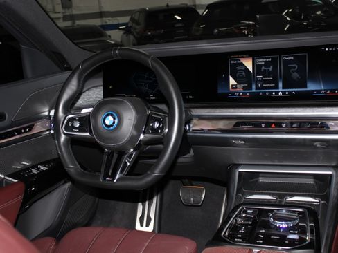 Used 2024 BMW i7 eDrive50 RWD image 55