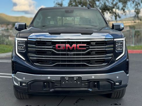 Used 2025 GMC Sierra 1500 SLT image 2