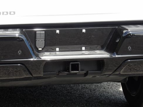 Used 2025 Chevrolet Silverado EV 4x4 Crew Cab RST image 14