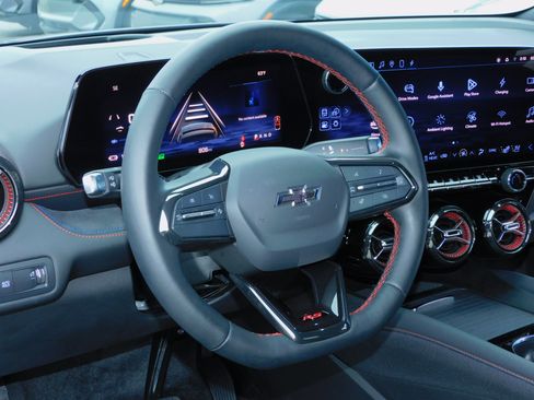 Used 2024 Chevrolet Blazer EV RS image 19