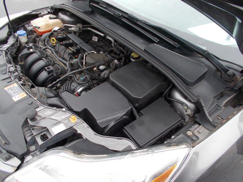 Used 2014 Ford Focus SE Hatchback FWD image 11