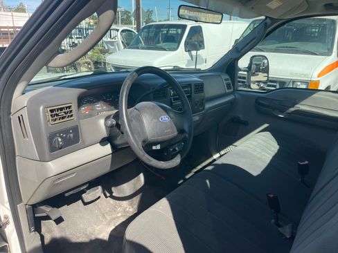Used 2003 Ford F350 image 8