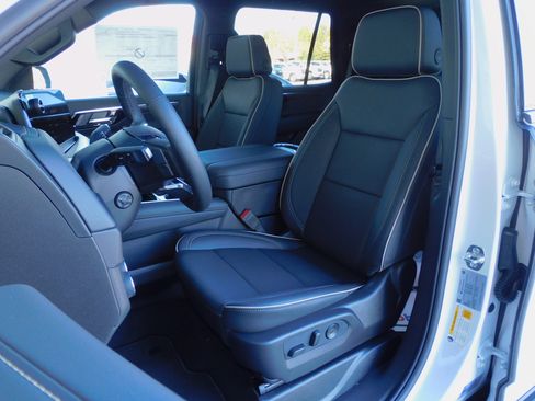 New 2026 Chevrolet Tahoe Premier image 13