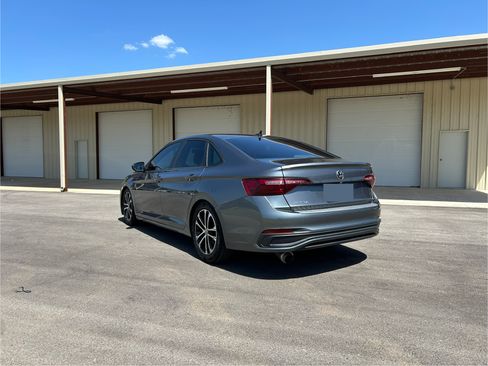 Used 2022 Volkswagen Jetta Sport FWD image 3