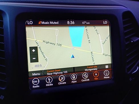 Used 2017 Jeep Cherokee Limited image 8