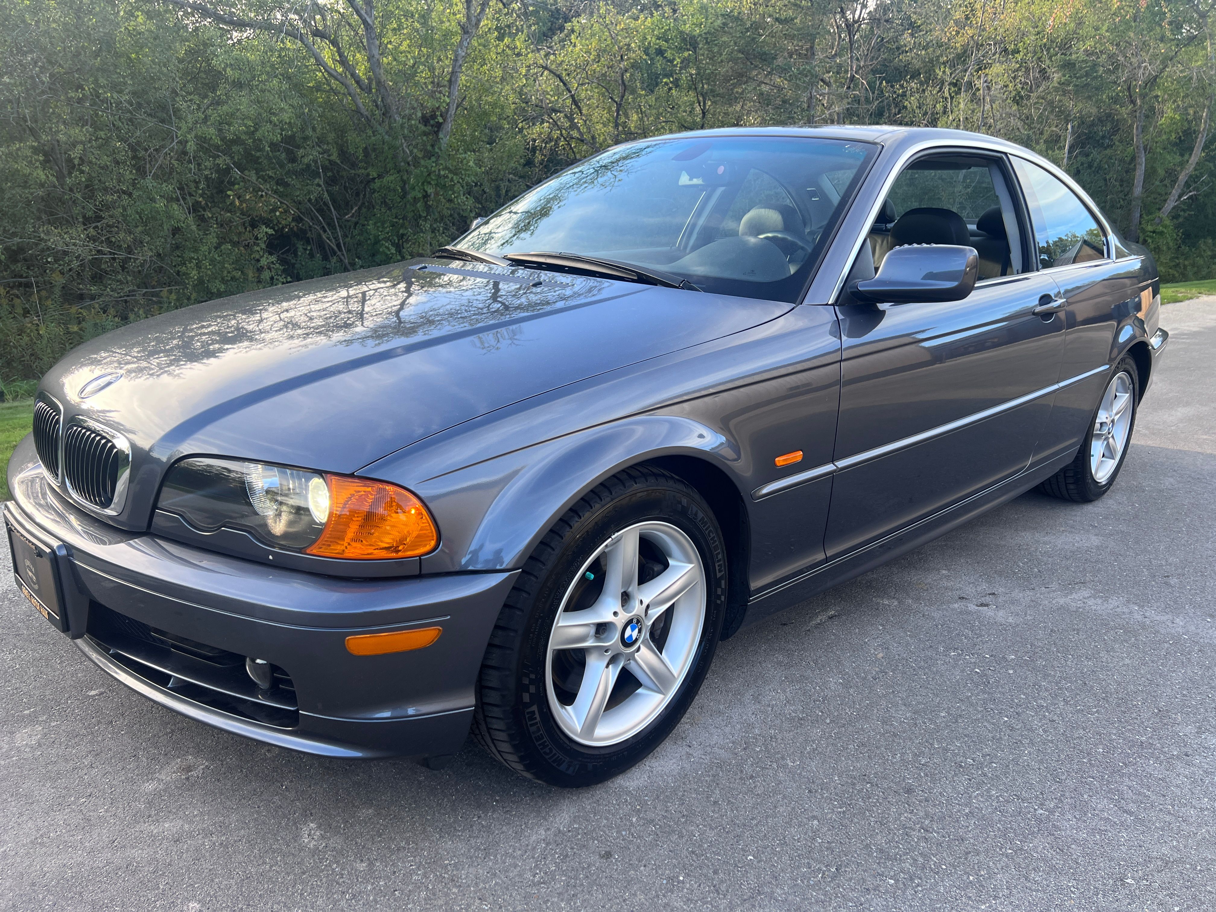 Used 2003 BMW 325Ci Coupe RWD image 2