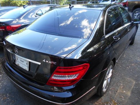 Used 2014 Mercedes-Benz C 300 4MATIC Sedan image 3