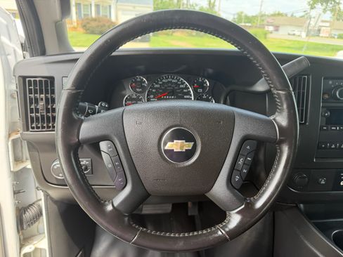 Used 2023 Chevrolet Express 2500 UNAVAIL RWD image 12