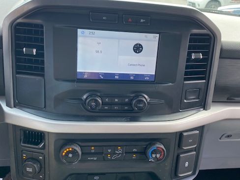 Used 2022 Ford F150 XLT image 7