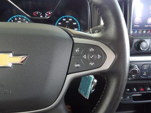 Used 2019 Chevrolet Colorado 4x4 Crew Cab LT image 8