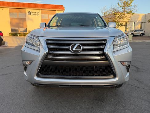 Used 2019 Lexus GX 460 image 12