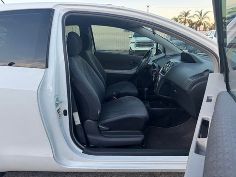 Used 2009 Toyota Yaris image 15