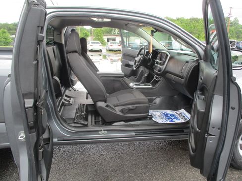 Used 2022 Chevrolet Colorado LT image 28