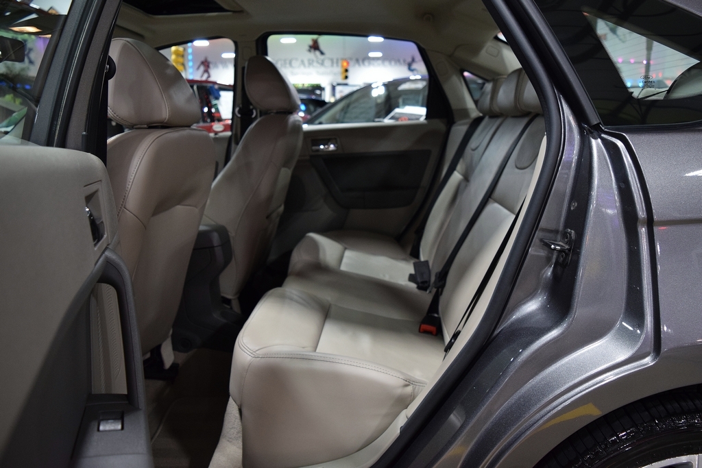 Used 2009 Ford Focus SEL Sedan FWD image 20